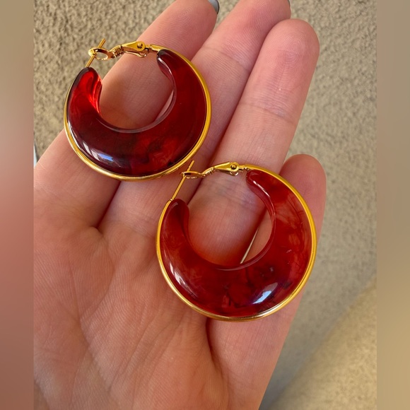 Deep Red Crescent Gold-Tone Hoop Earrings - Picture 2 of 4